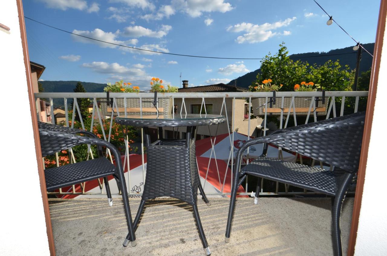 Hotel Pensione Serena Purasca ภายนอก รูปภาพ