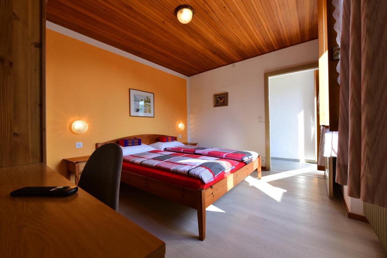 Hotel Pensione Serena Purasca ภายนอก รูปภาพ