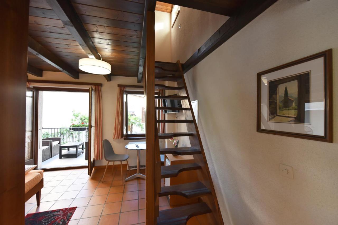 Hotel Pensione Serena Purasca ภายนอก รูปภาพ