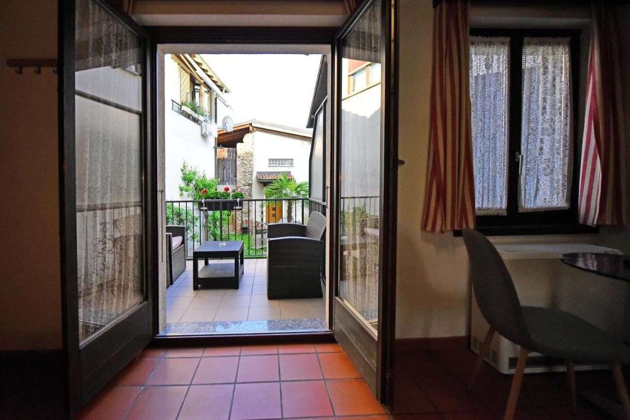 Hotel Pensione Serena Purasca ภายนอก รูปภาพ
