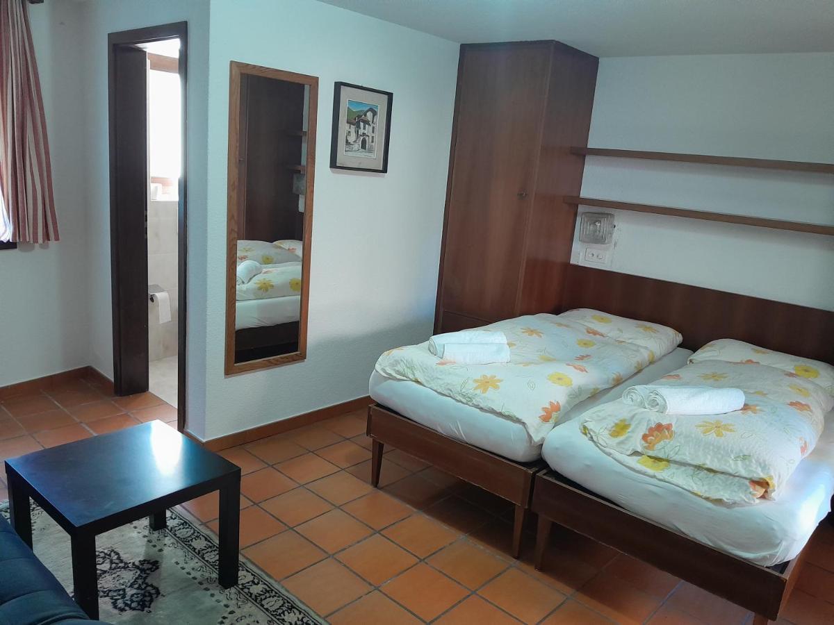 Hotel Pensione Serena Purasca ภายนอก รูปภาพ